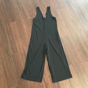 CUTEST Zara black ribbed sleeveless playsuit 🔥✨